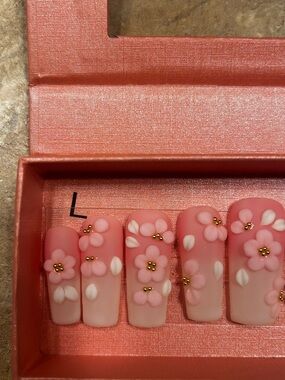 Pink 3D Floral Press-On Nail Set size large
